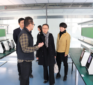 人民日報天津分社社長富子梅一行到訪諾邁科技參觀調研